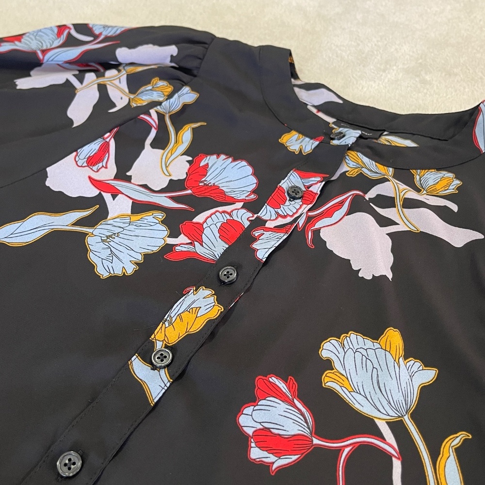 Black Floral Sheer Blouse Size Small - Picture 3 of 12